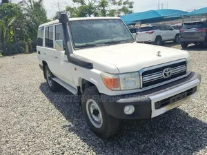 Toyota Land Cruiser Cygnus 4.7 2007 White