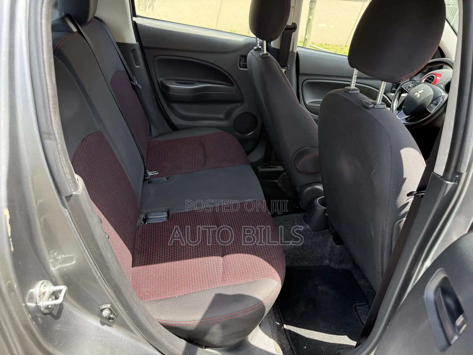 Mitsubishi Mirage SE 2020 Gray