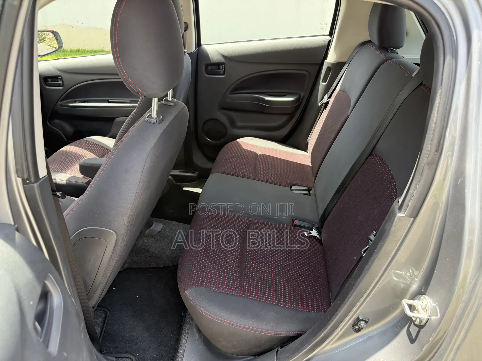 Mitsubishi Mirage SE 2020 Gray
