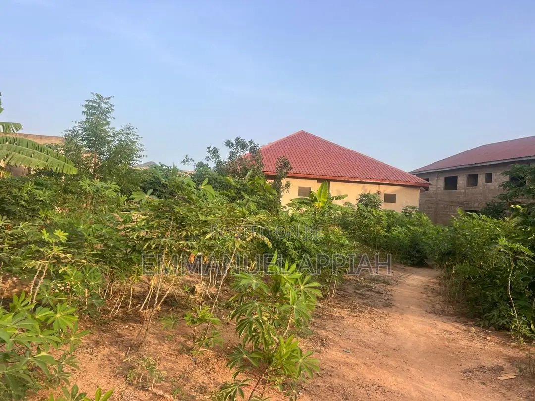 10 Stores and 10 Apt for Sale at Kasoa Opeikuma