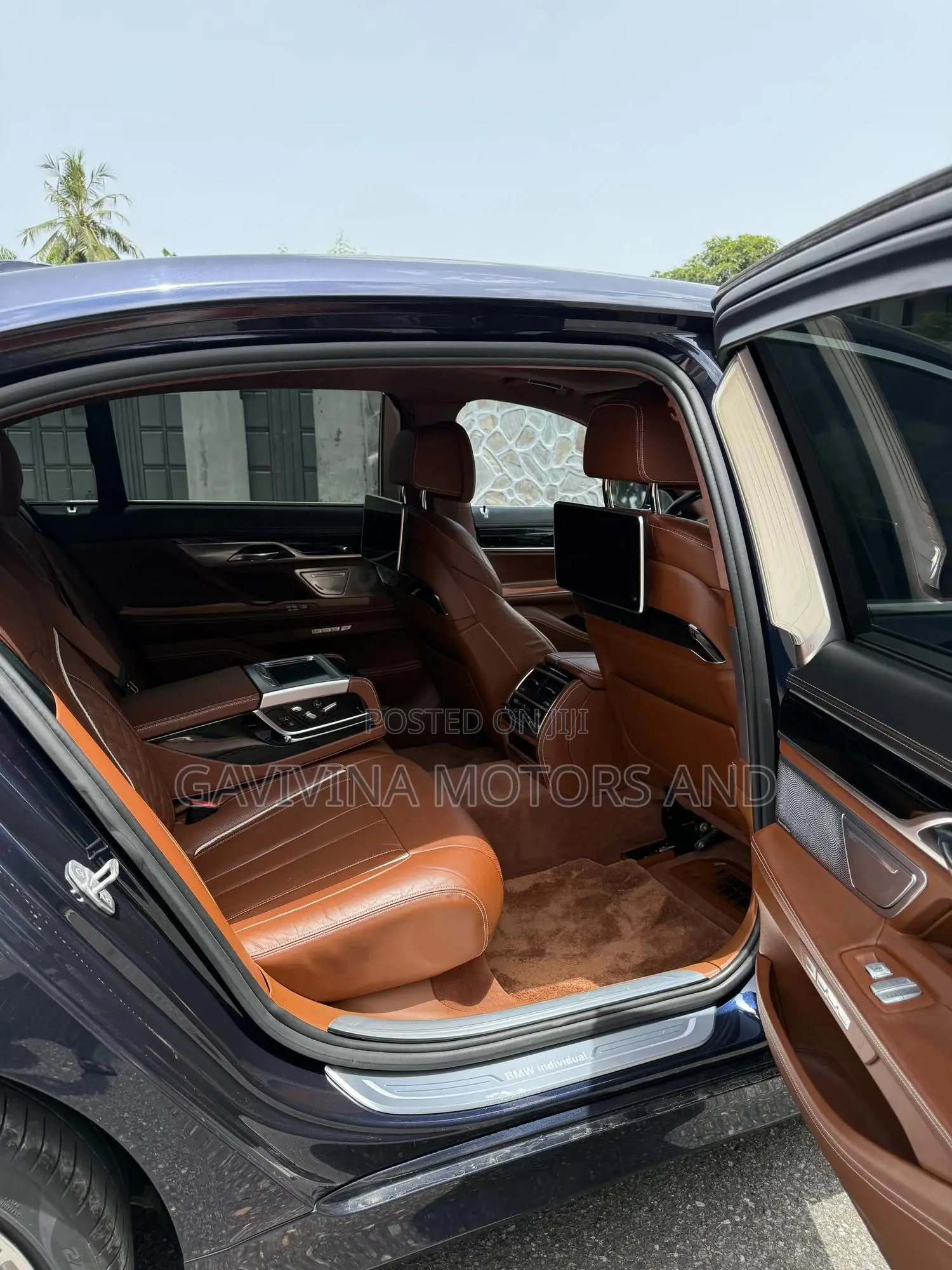 BMW 7 Series 745Le xDrive 2021 Green