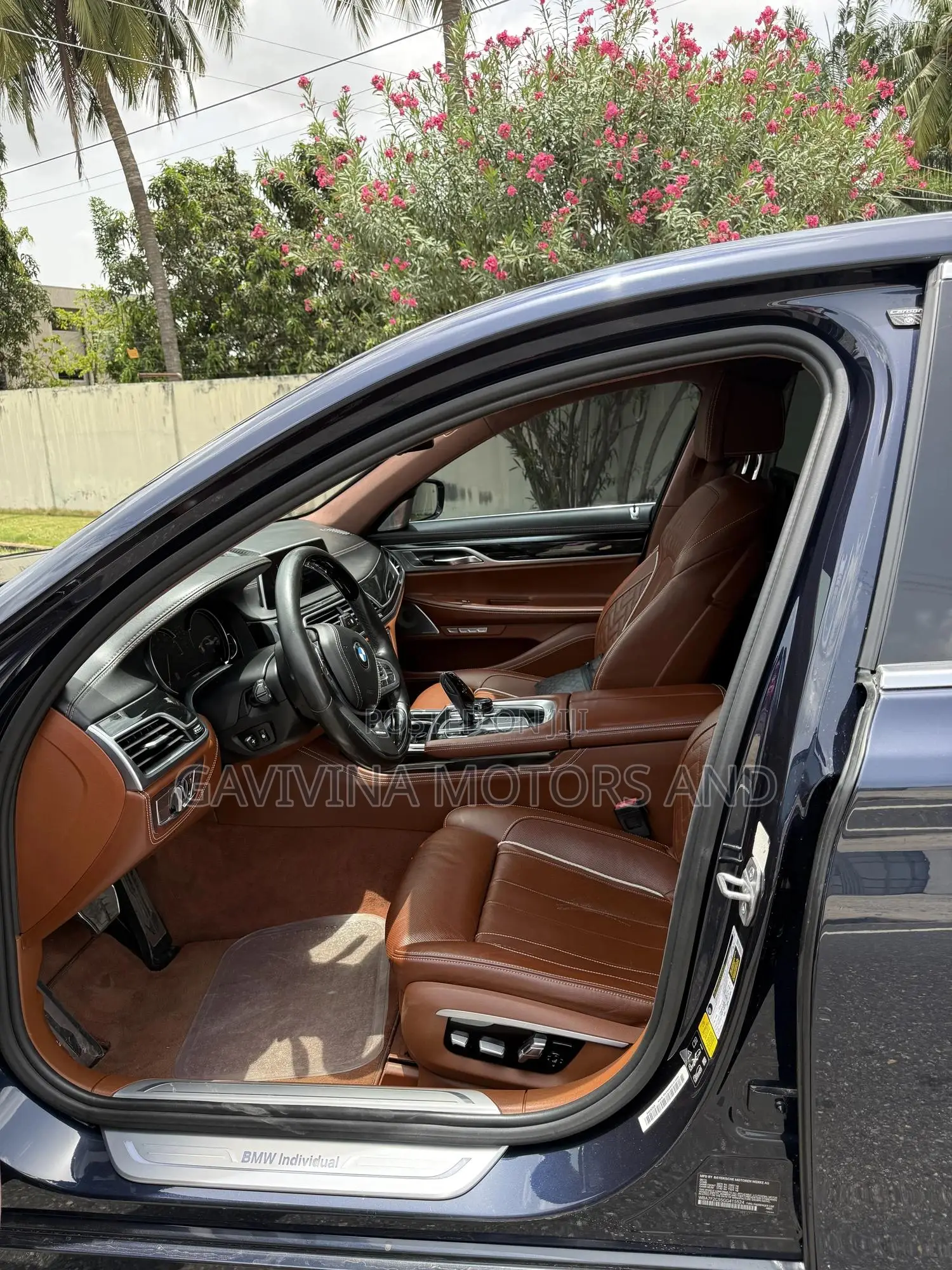 BMW 7 Series 745Le xDrive 2021 Green