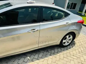 Hyundai Elantra GLS Sedan FWD (1.8L 4cyl 6A) 2013 Silver
