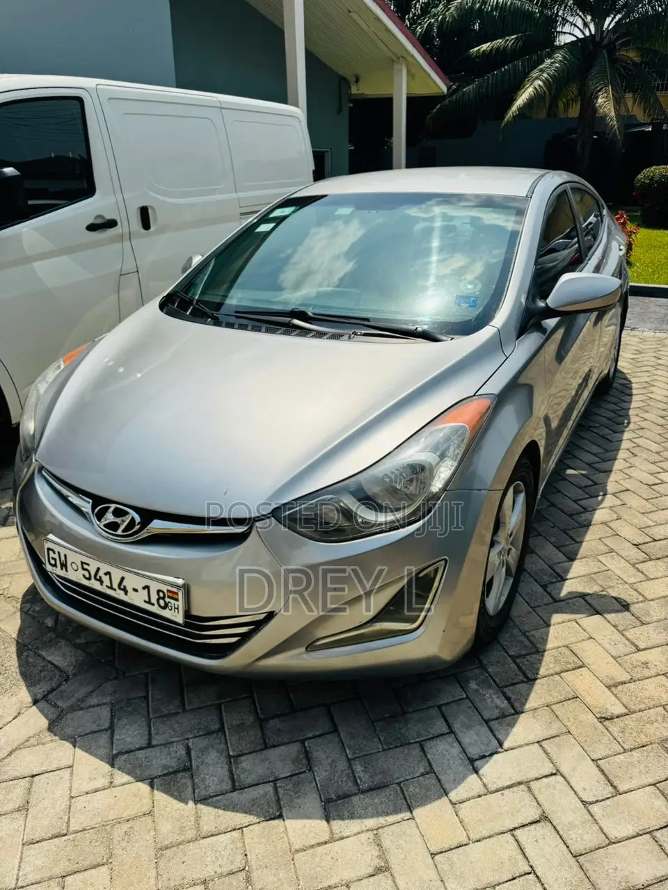Hyundai Elantra GLS Sedan FWD (1.8L 4cyl 6A) 2013 Silver