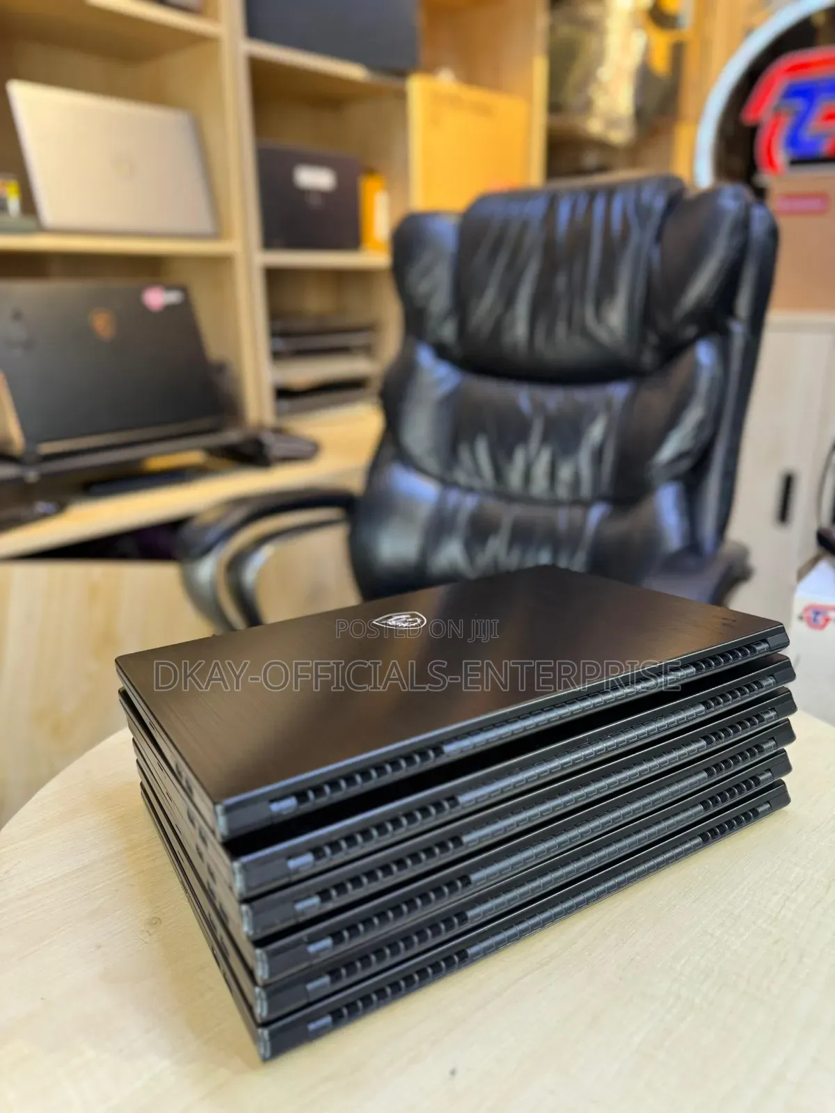 Laptop MSI Modern 14 16GB Intel Core i5 SSHD+SSD 256GB