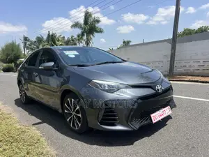 Toyota Corolla SE 4dr Sedan (1.8L 4cyl CVT) 2017 Matt Black