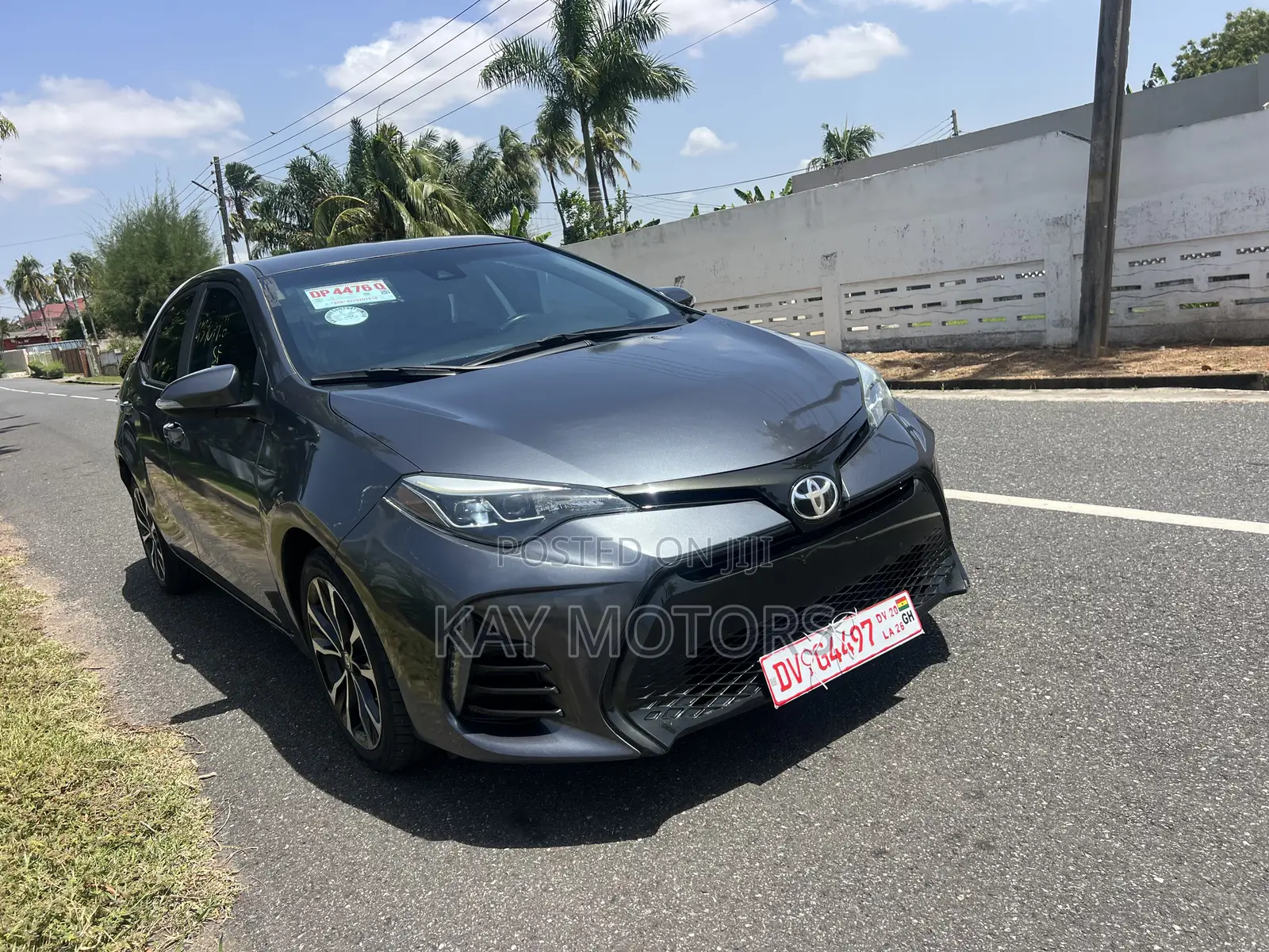 Toyota Corolla SE 4dr Sedan (1.8L 4cyl CVT) 2017 Matt Black
