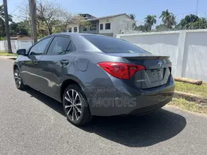 Toyota Corolla SE 4dr Sedan (1.8L 4cyl CVT) 2017 Matt Black