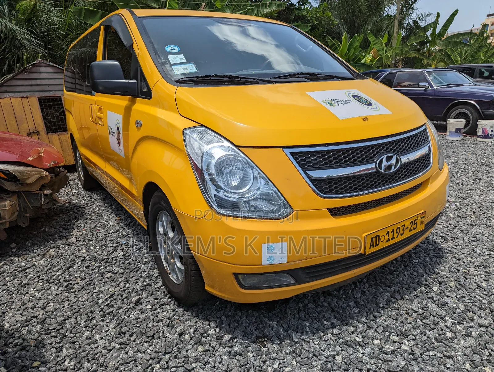 Hyundai Starex 2014 Yellow