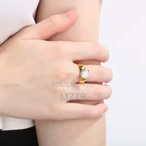 Non-Fade Zircon Promise/Wedding Ring - Gold