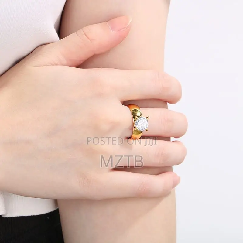 Non-Fade Zircon Promise/Wedding Ring - Gold