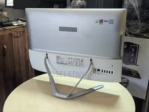 Desktop Computer Lenovo ideacentre 720 8GB Intel Core i5 SSD 256GB
