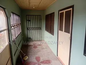 2bdrm Apartment in Meekwealth, Bawaleshie for rent