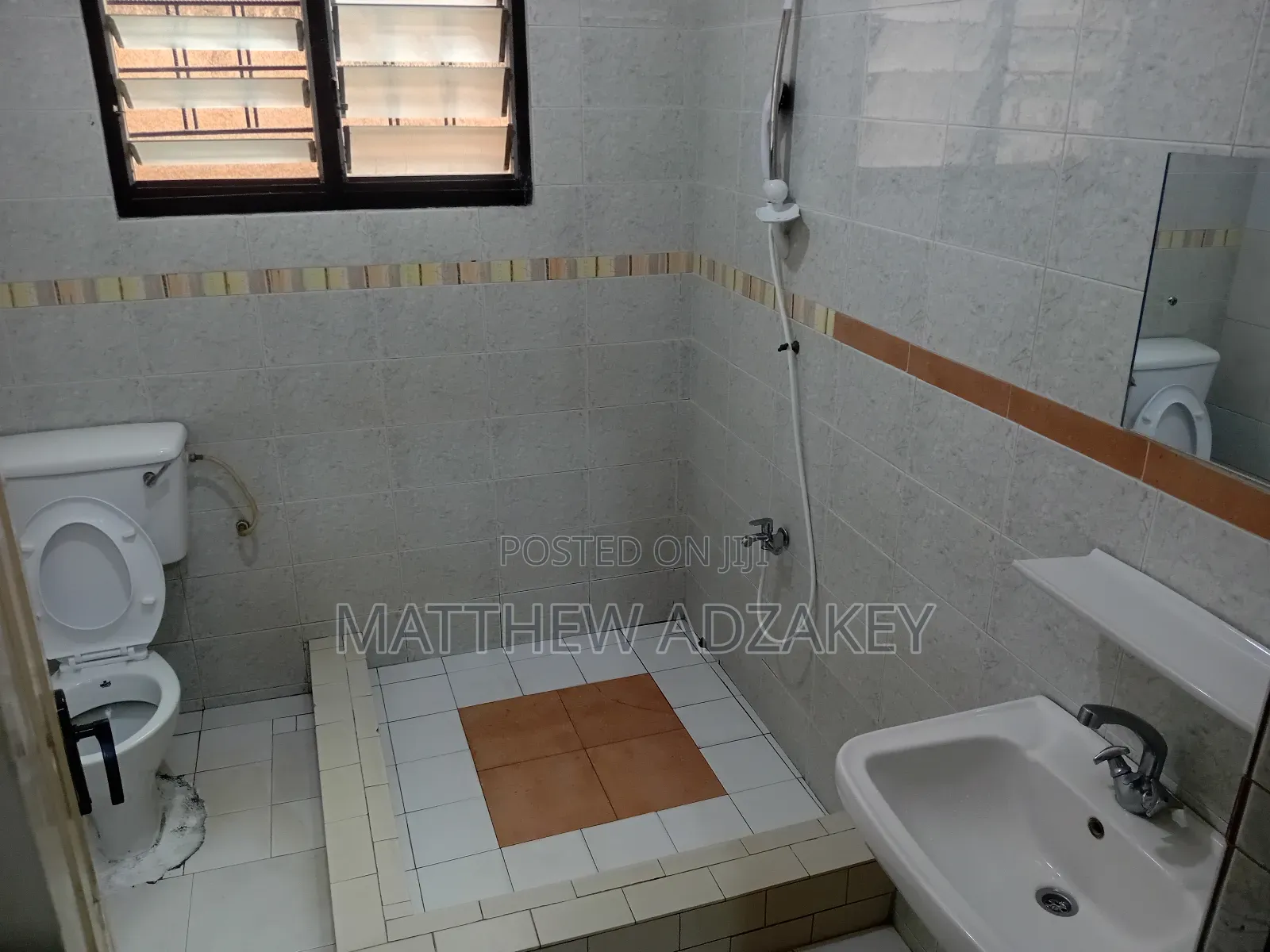 2bdrm Apartment in Meekwealth, Bawaleshie for rent