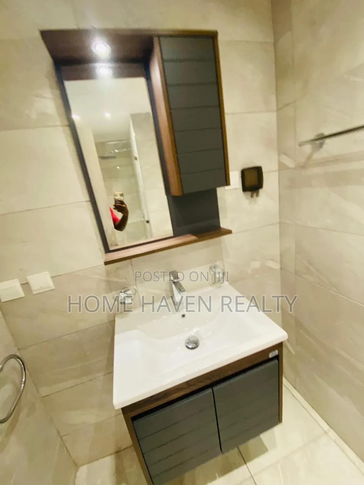 3bdrm Apartment in Airport Residentials for rent