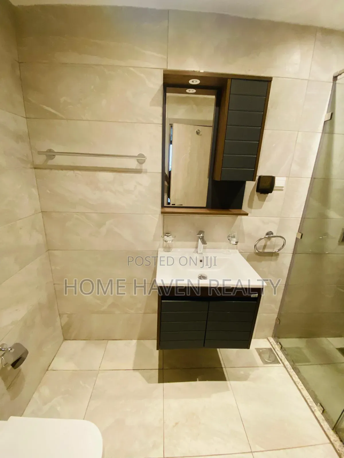 3bdrm Apartment in Airport Residentials for rent