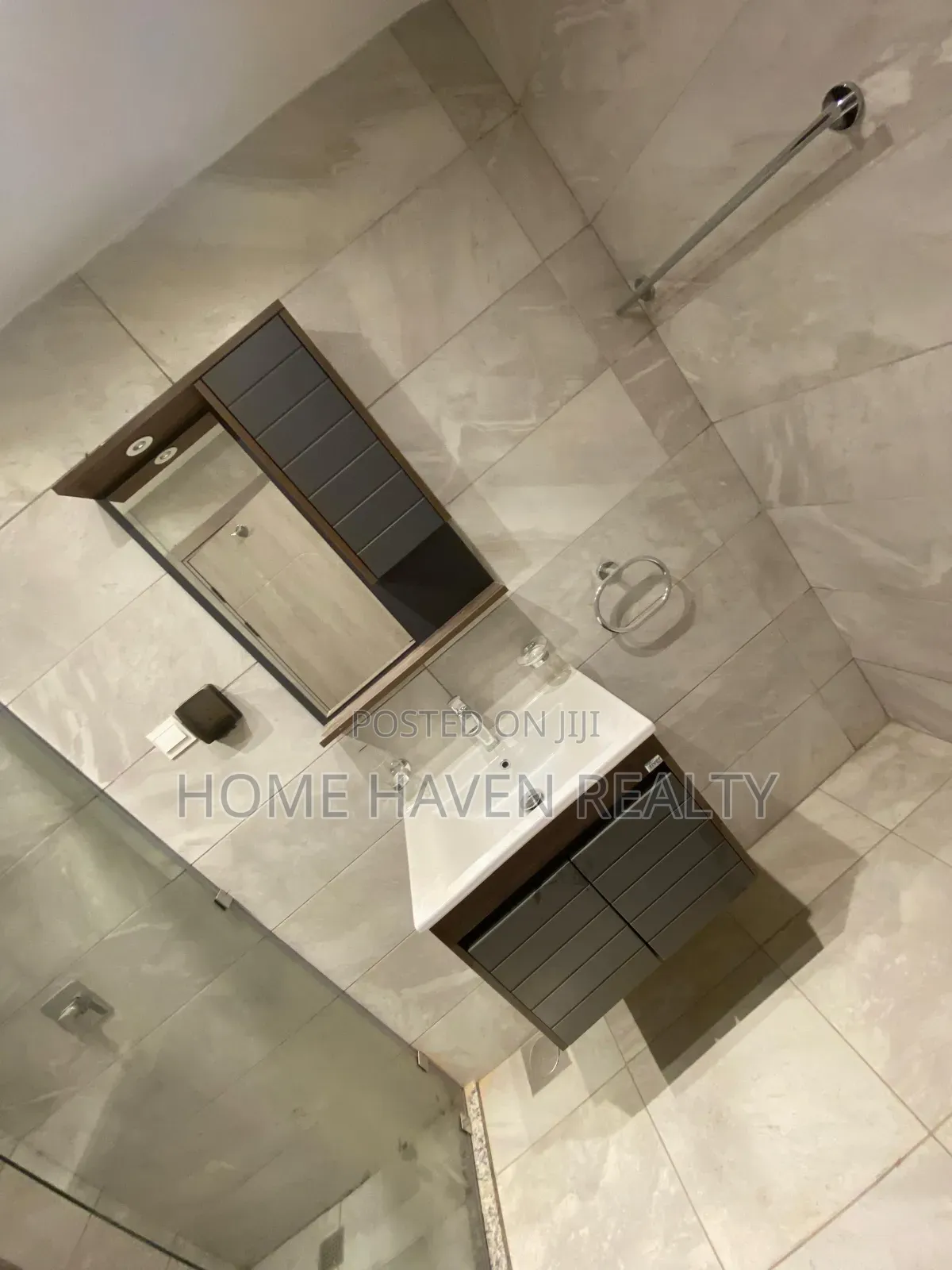 3bdrm Apartment in Airport Residentials for rent