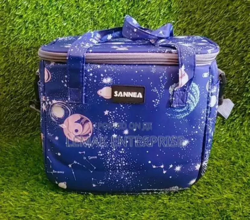 Lunch Bag Insulated for Both Hot and Cold