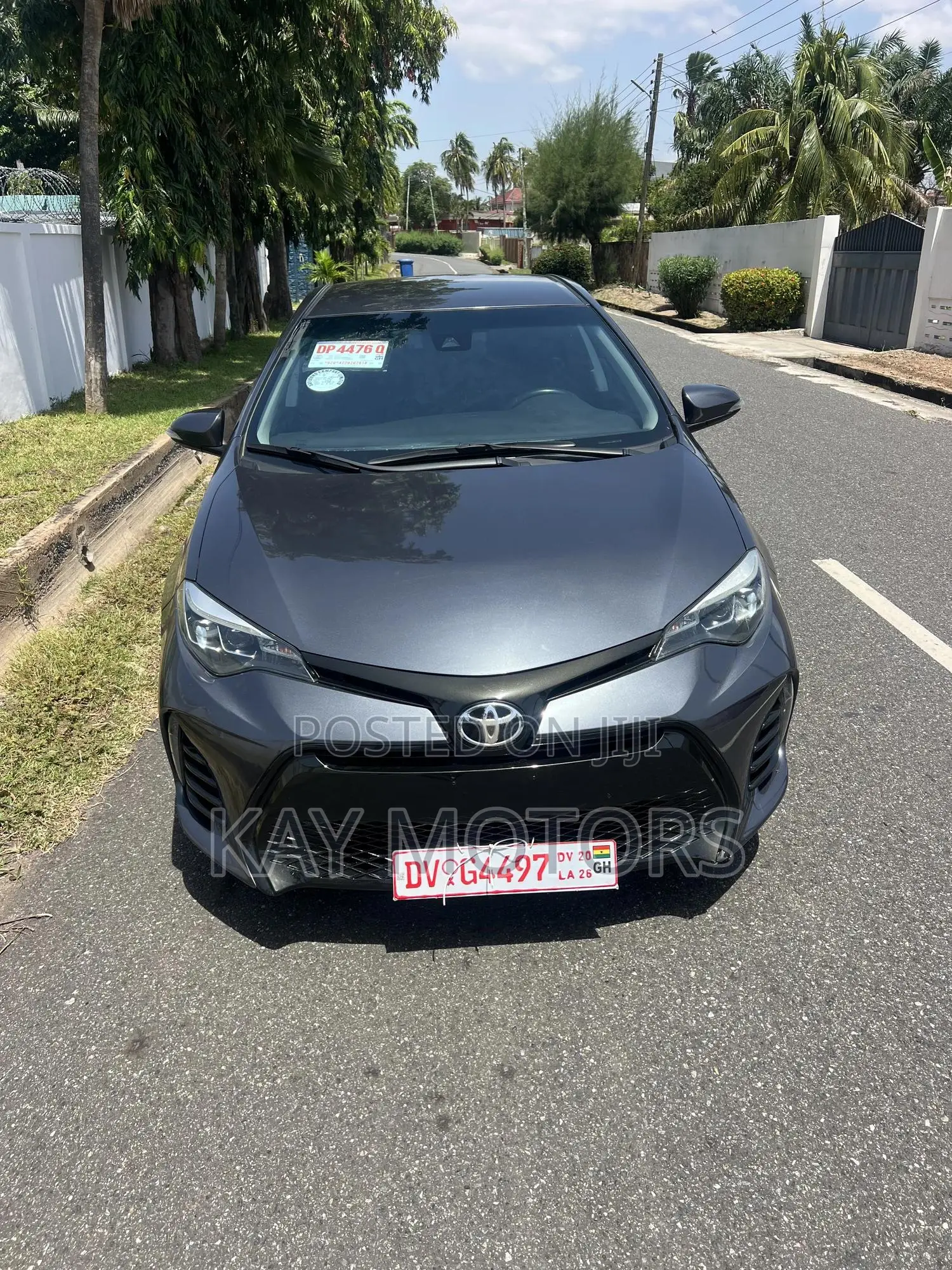 Toyota Corolla SE 4dr Sedan (1.8L 4cyl CVT) 2017 Matt Black