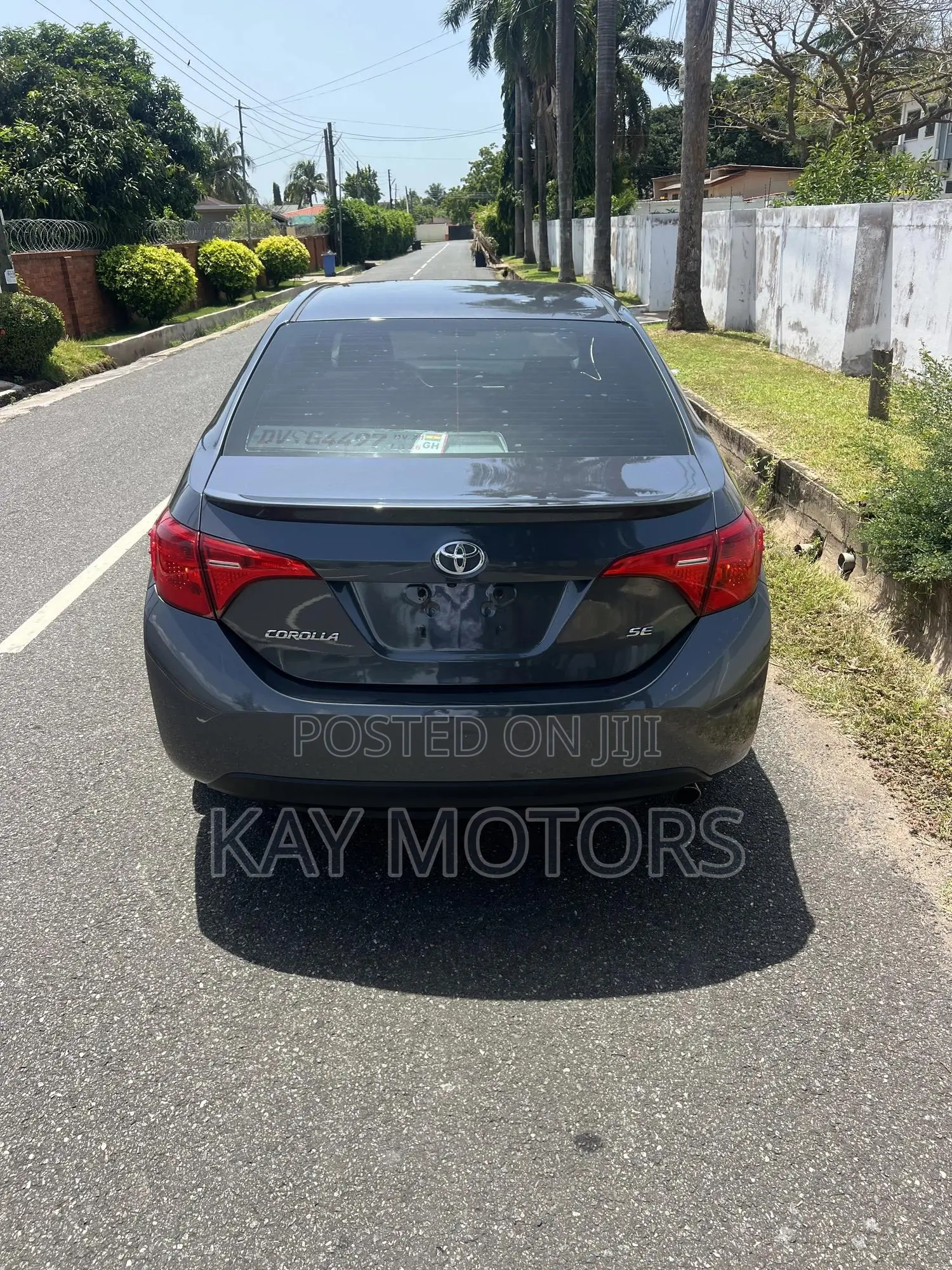Toyota Corolla SE 4dr Sedan (1.8L 4cyl CVT) 2017 Matt Black