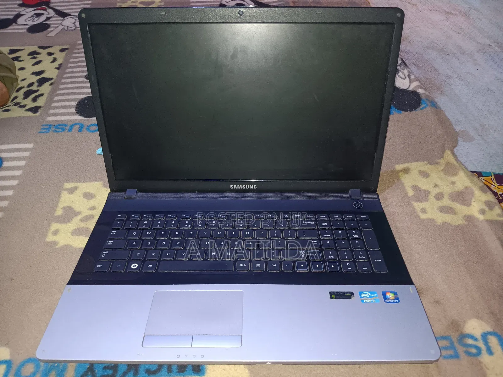 Laptop Samsung NP300E7A 4GB Intel Core i5 HDD 250GB