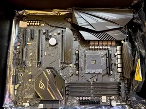 Asus Rog Crosshair Vii Hero Wifi X470 RGB Motherboard