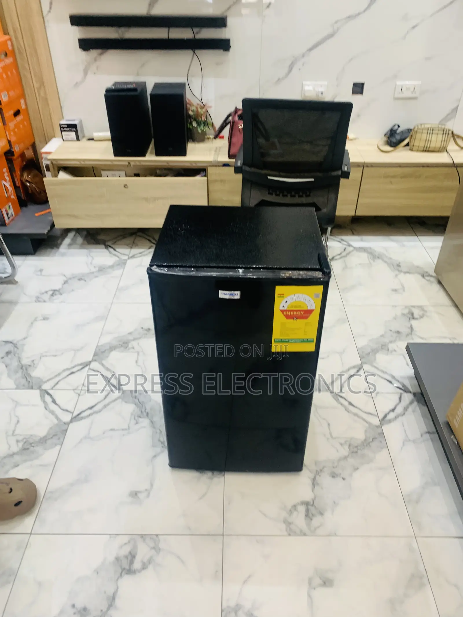 Ultra Modern Sleek Single Door Fridge Nasf1-110fl