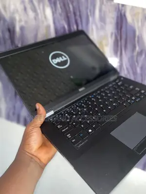 Laptop Dell Latitude E5270 8GB Intel Core i5 SSD 256GB