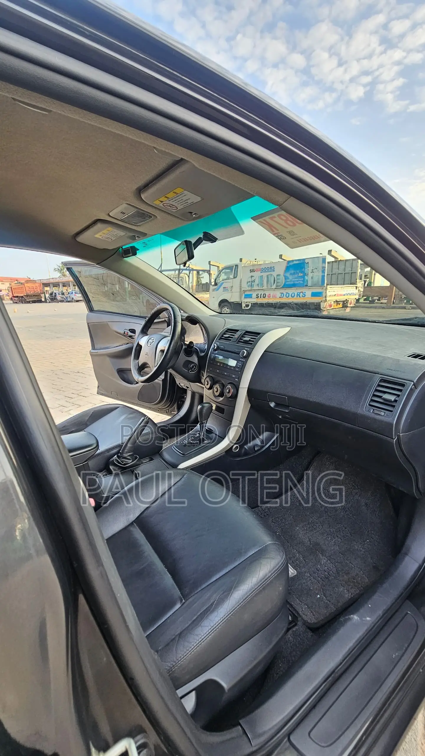 Toyota Corolla Base 4dr Sedan (1.8L 4cyl 5M) 2010 Black