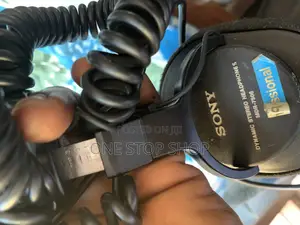 Studio Monitor Professional Headphones
