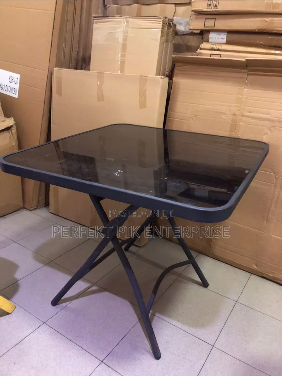 Tempered Glass Table(80×80)
