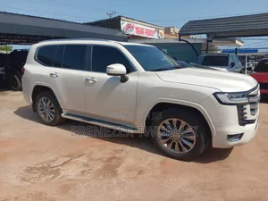 Toyota Land Cruiser 4.5 V8 VXR 2021 White