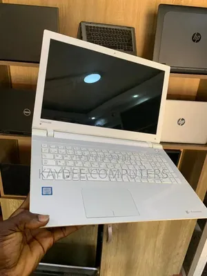 Laptop Toshiba Satellite L50 8GB Intel Core i5 HDD 1T