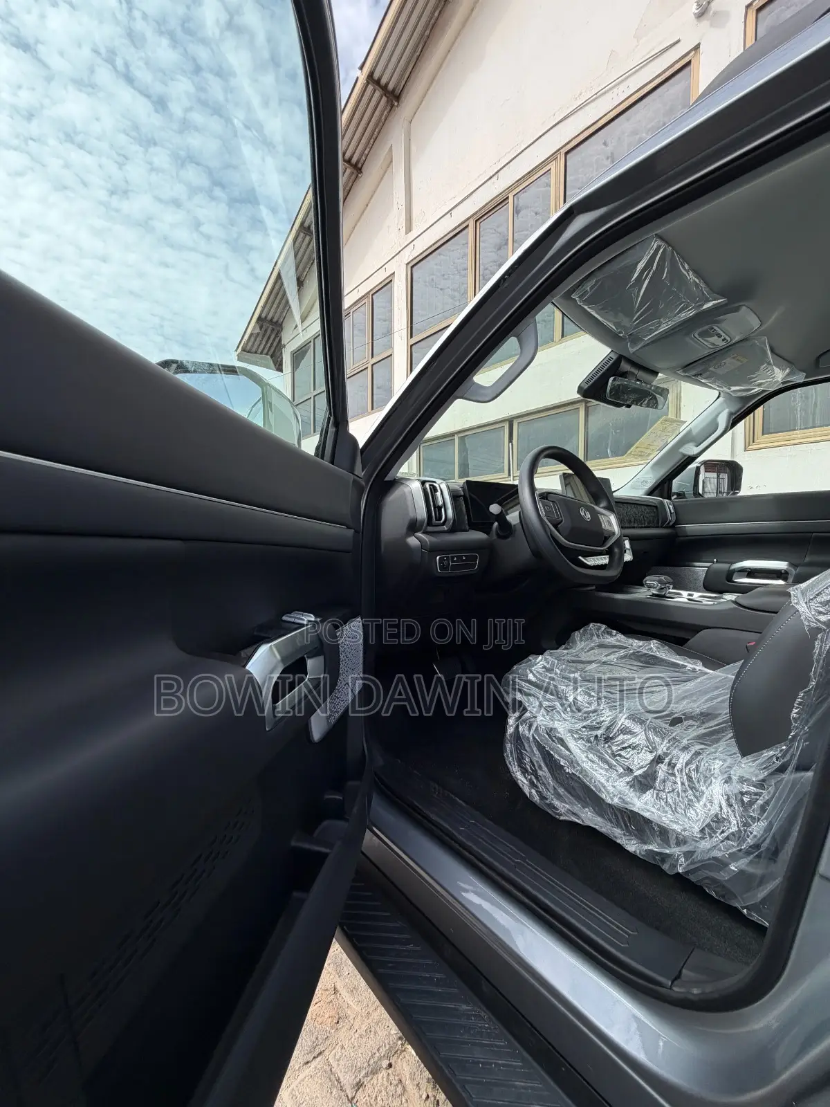 New Nissan Pick-Up 2025 Gray
