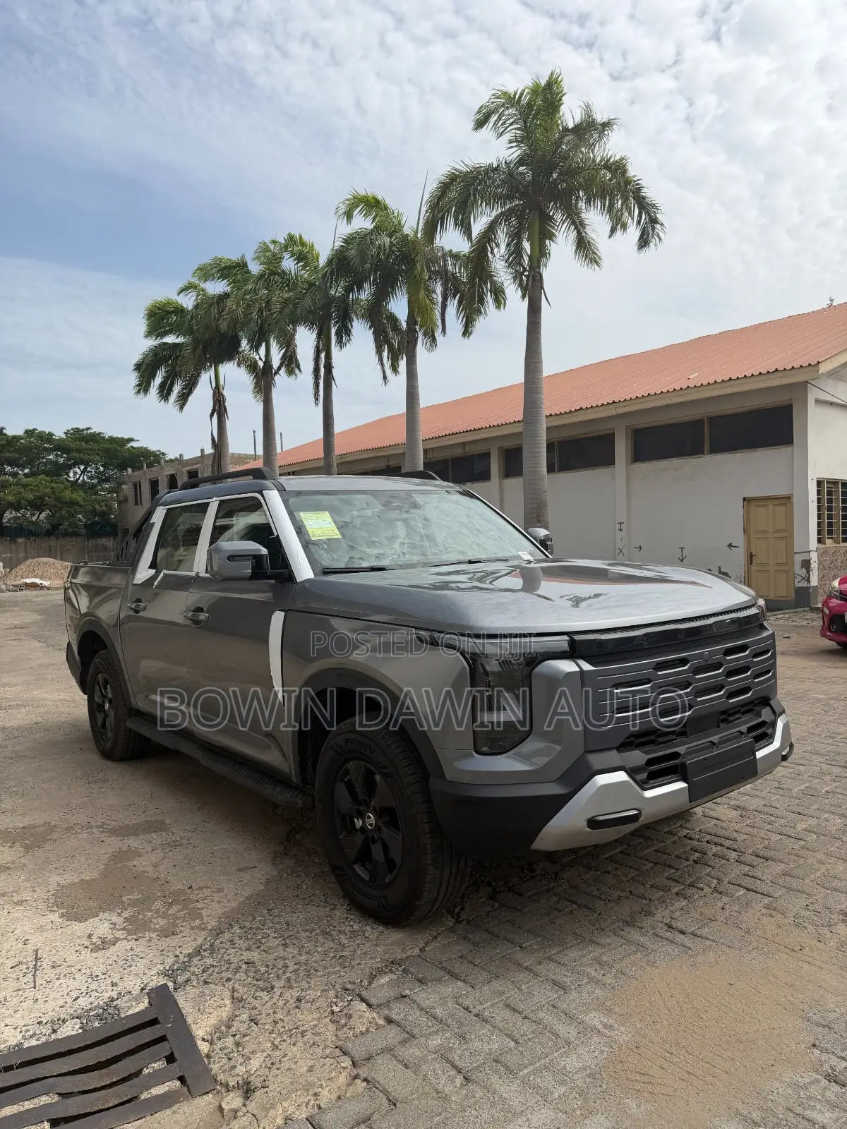 New Nissan Pick-Up 2025 Gray