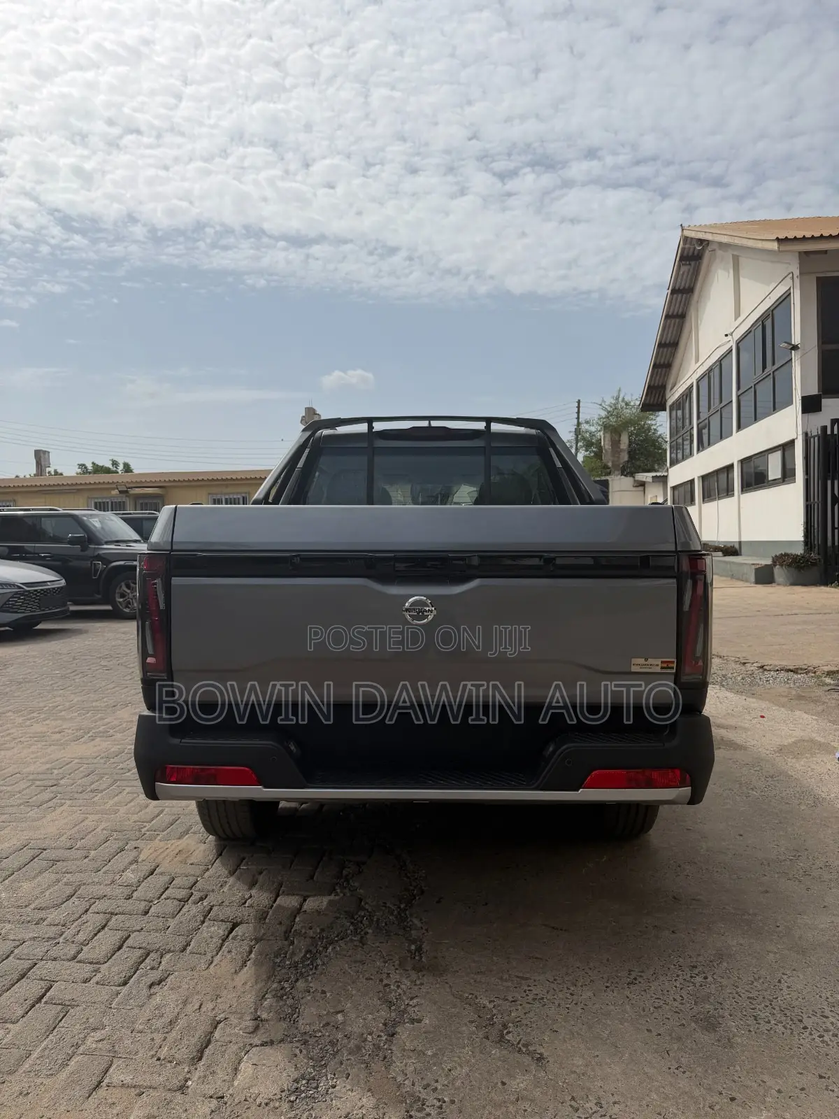 New Nissan Pick-Up 2025 Gray