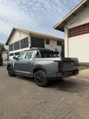 New Nissan Pick-Up 2025 Gray