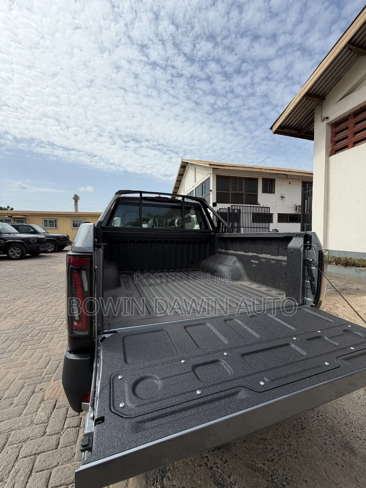 New Nissan Pick-Up 2025 Gray