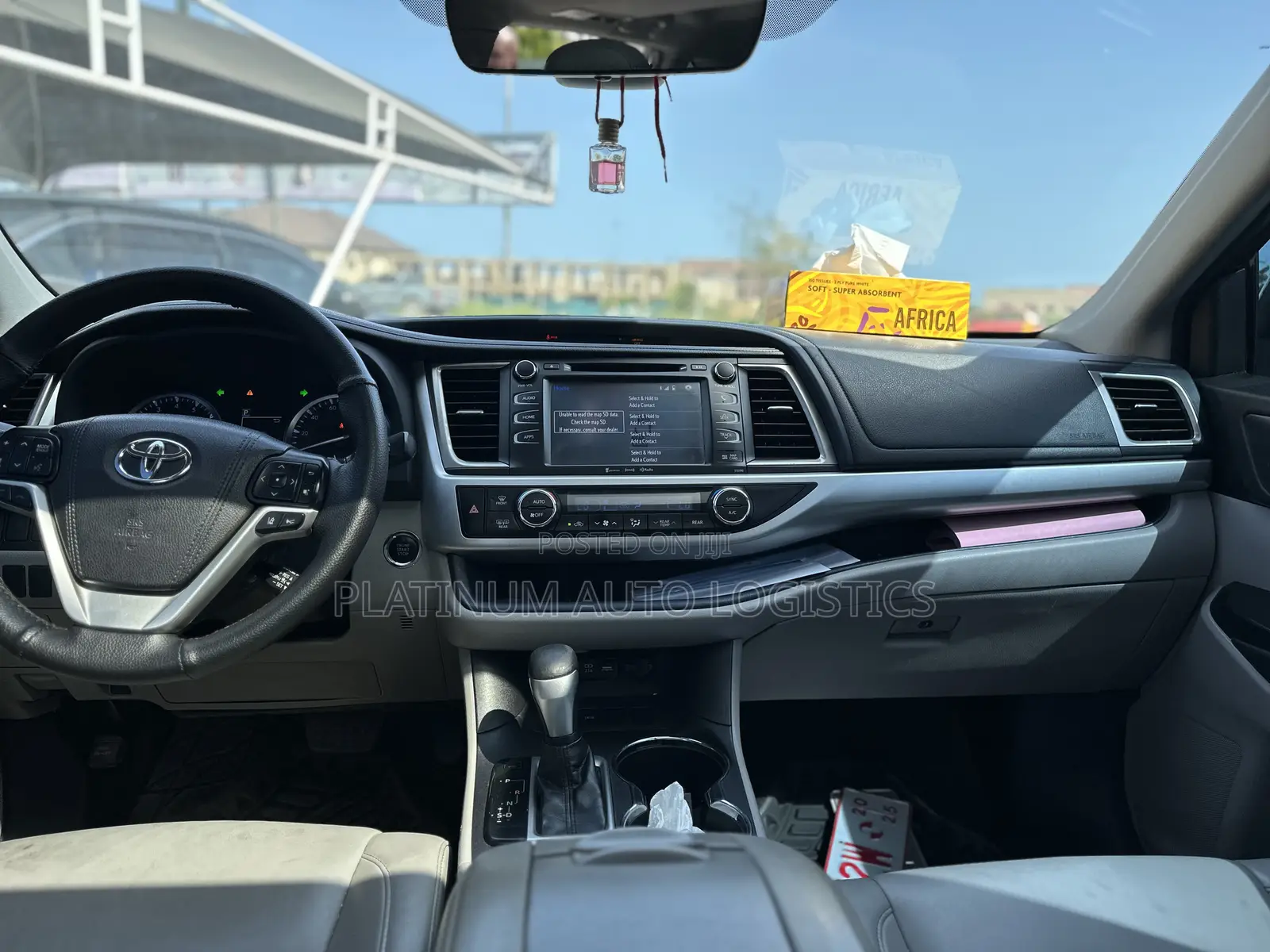 Toyota Highlander XLE 4x4 V6 (3.5L 6cyl 8A) 2018 White