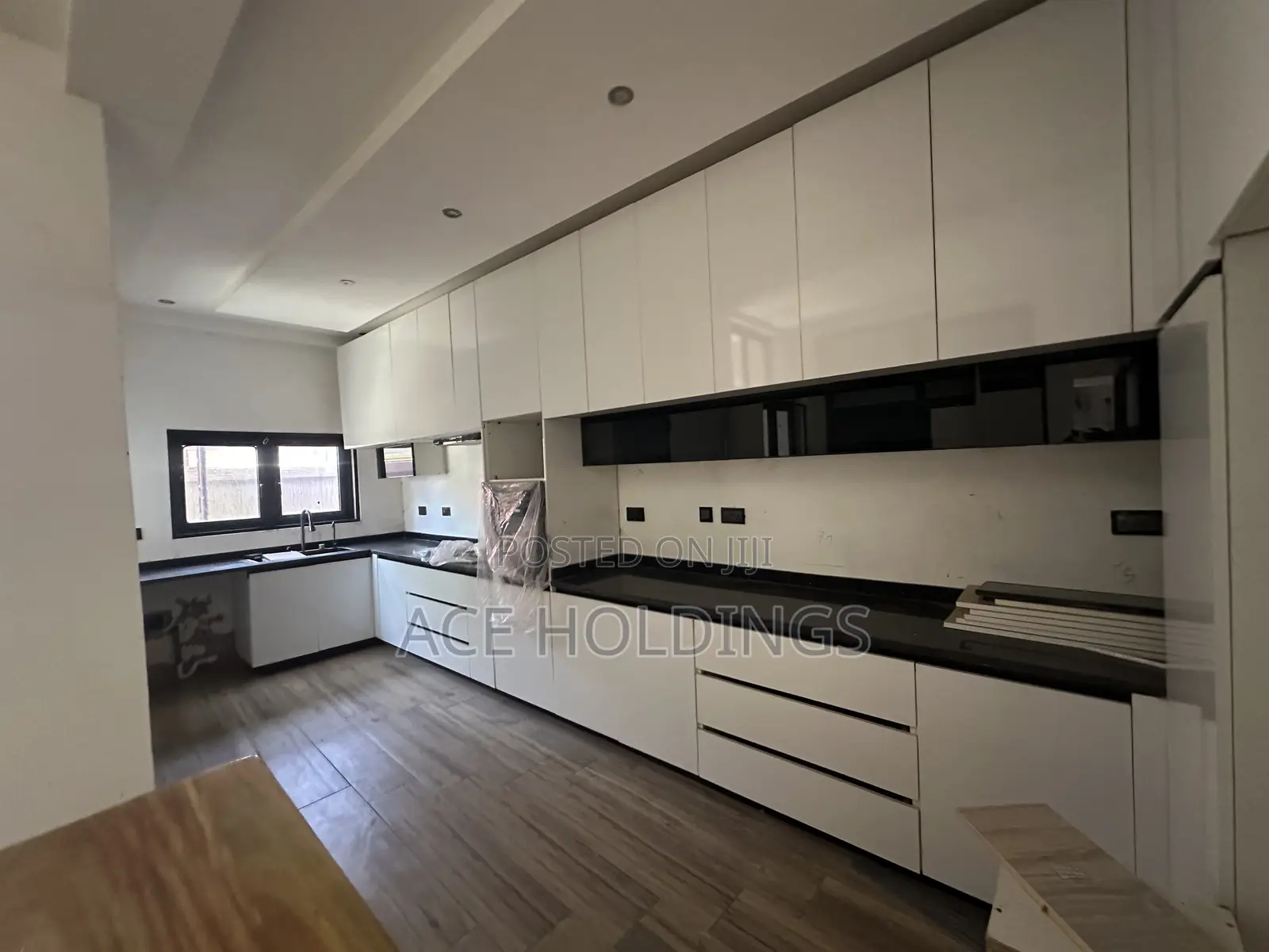 4bdrm Mansion in Trasacco, East Legon for rent