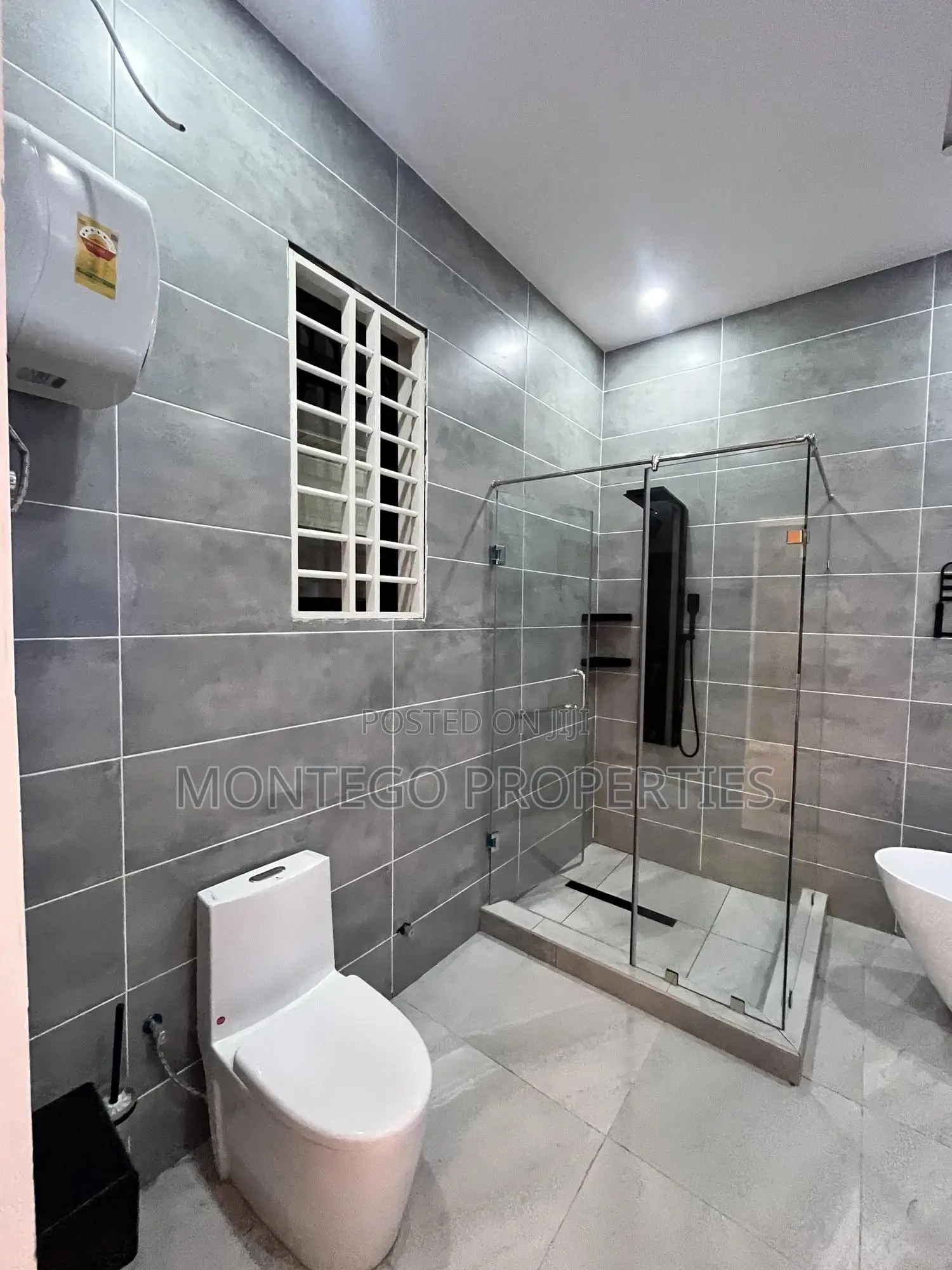 3bdrm House in Ashale Botwe for sale