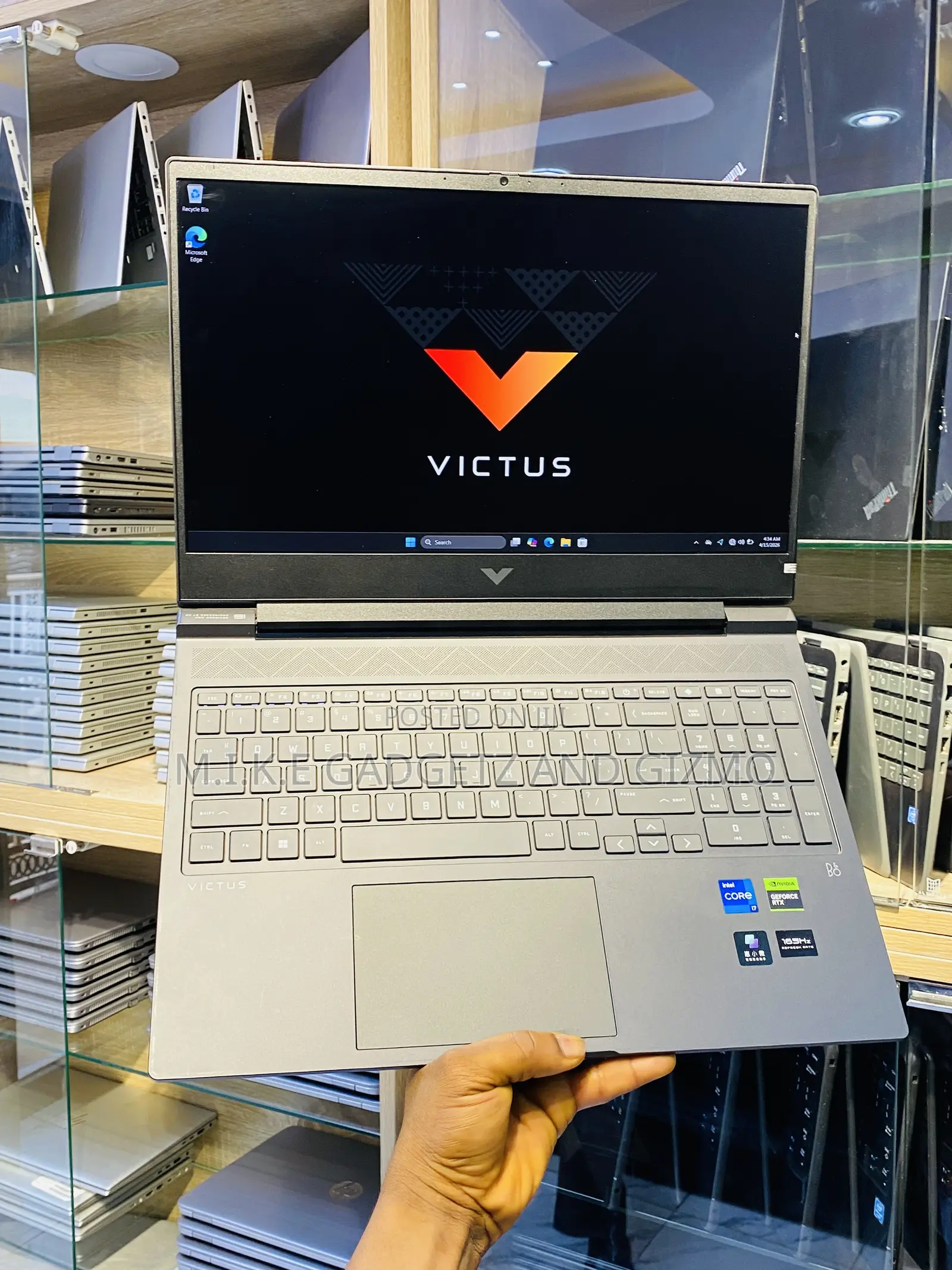 New Laptop HP Victus 15 16GB Intel Core i7 SSD 1T