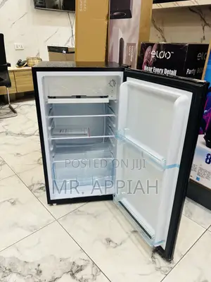 Fast Cooling Nasco Nasf1-110fl 1 Door Table Top Fridge(Black) 