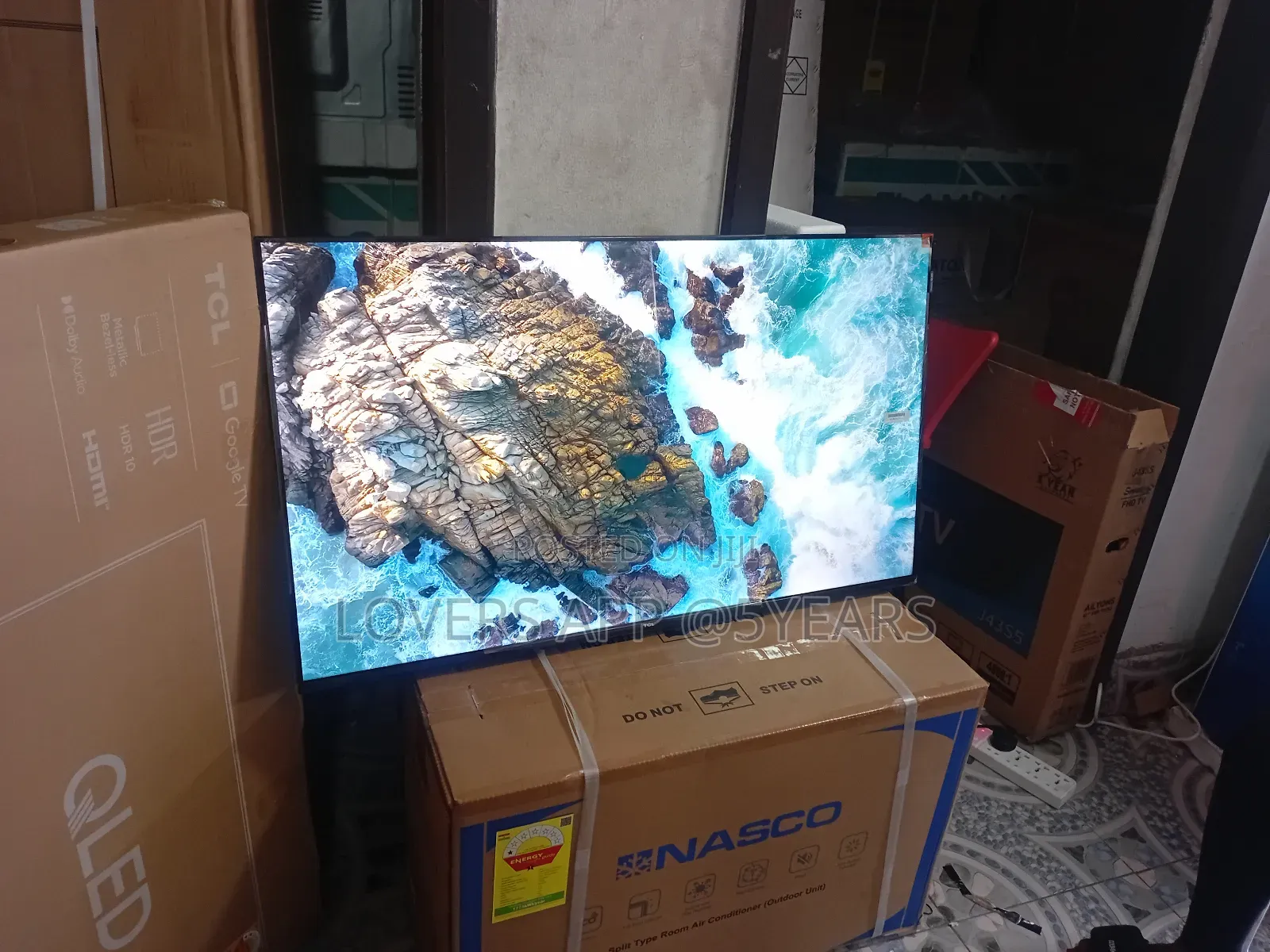 TCL Q43led Smart Tv With Crystal Clear Picture.