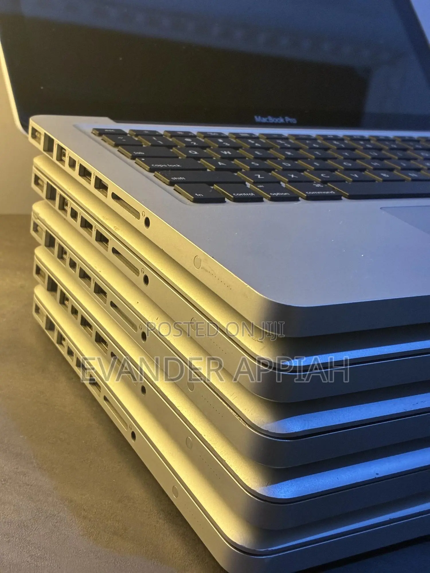 Laptop Apple MacBook 2012 8GB Intel Core i5 HDD+SSD 500GB
