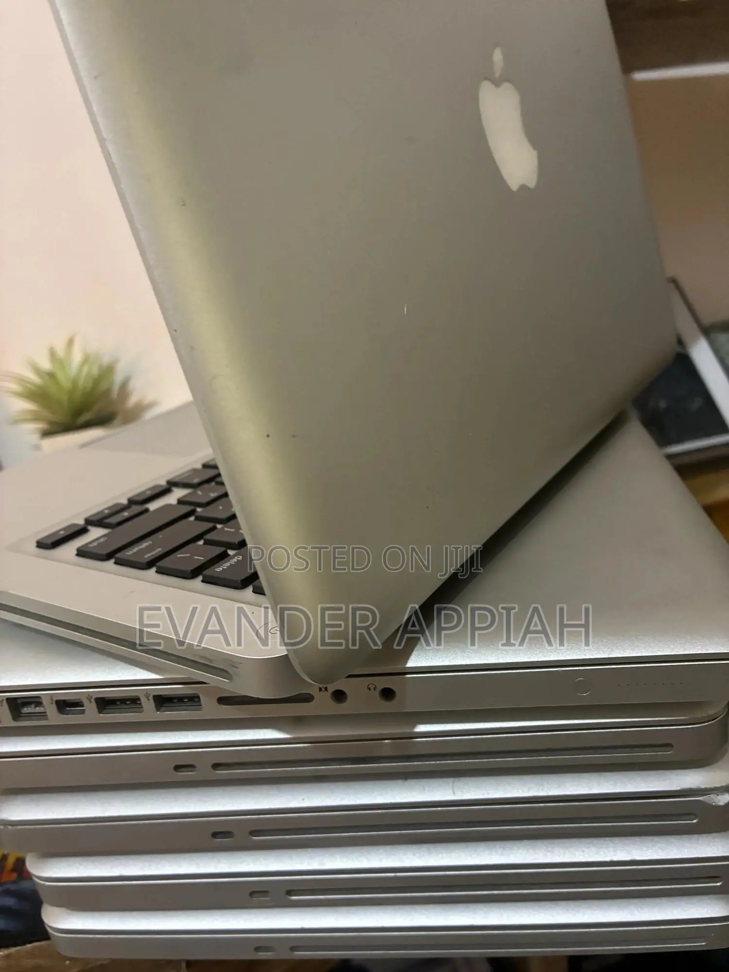 Laptop Apple MacBook 2012 8GB Intel Core i5 HDD+SSD 500GB