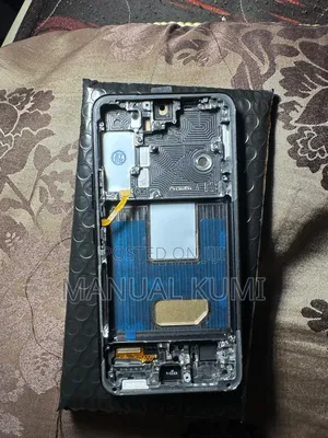Samsung Galaxy S22 Screen With Frame