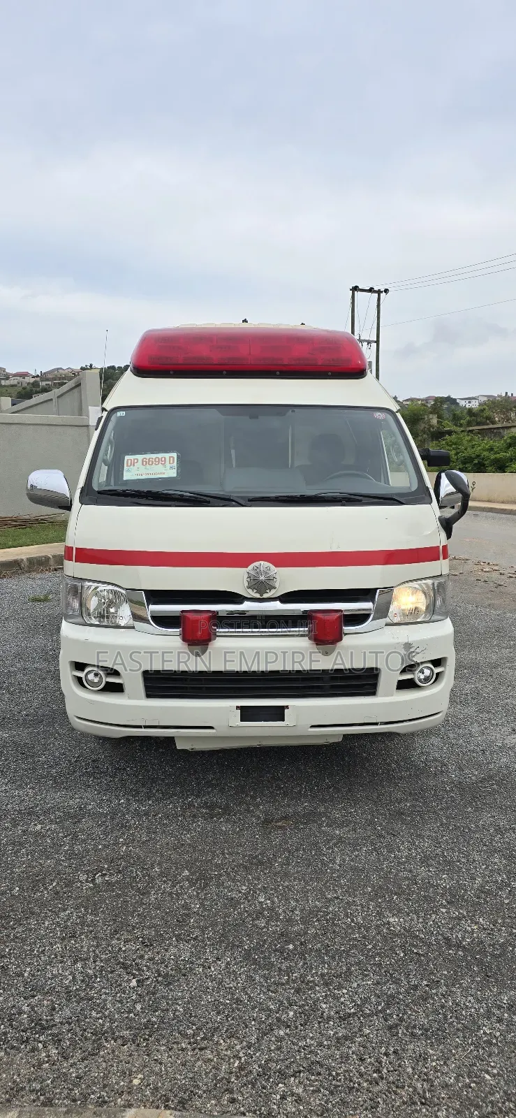 Toyota HiAce 2013 White