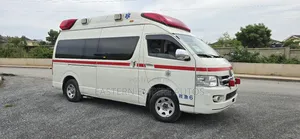 Toyota HiAce 2013 White
