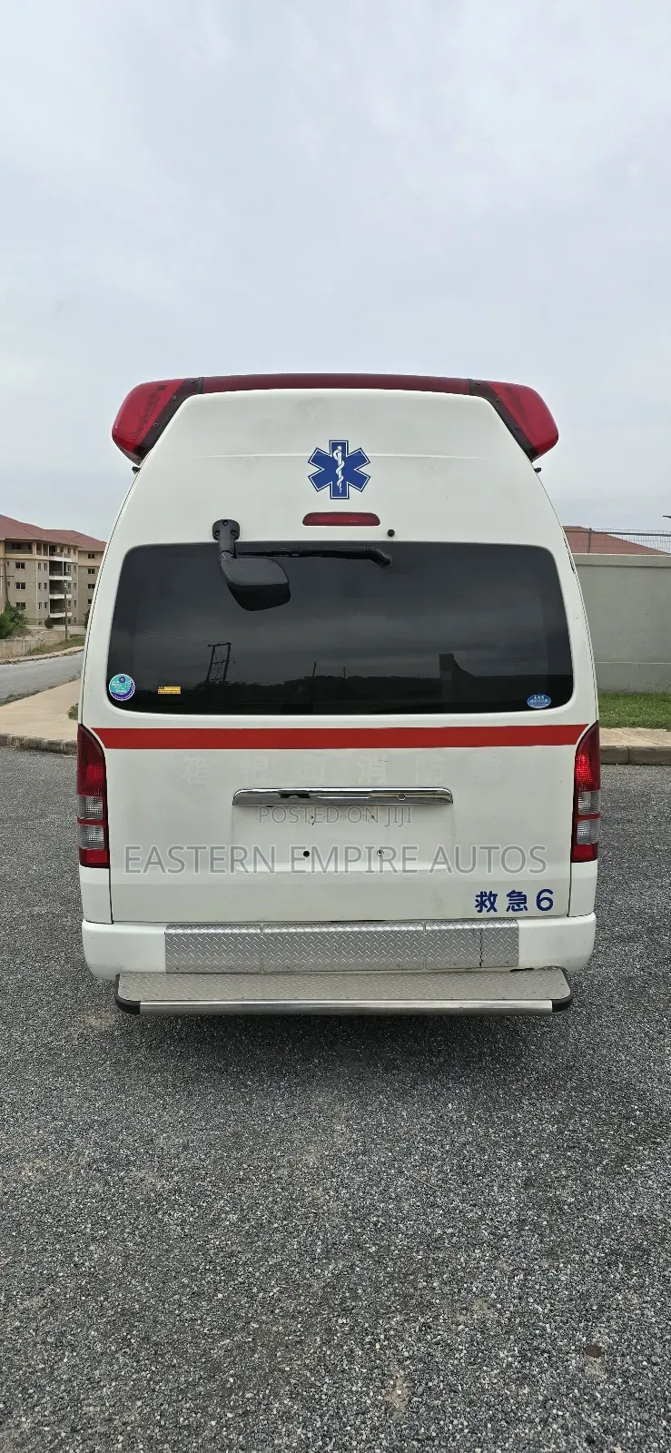 Toyota HiAce 2013 White